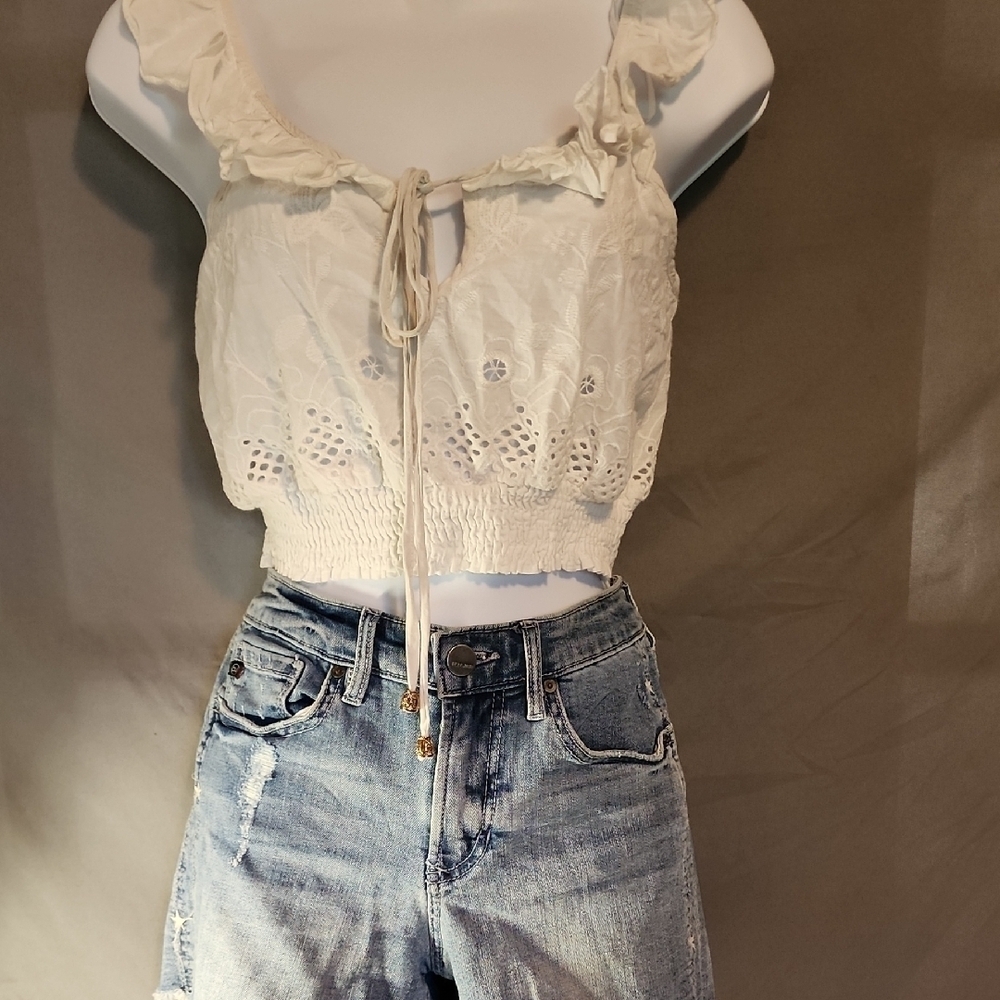 SEEK the Label Elegant Cream Lace Crop Top - Picture 3 of 6